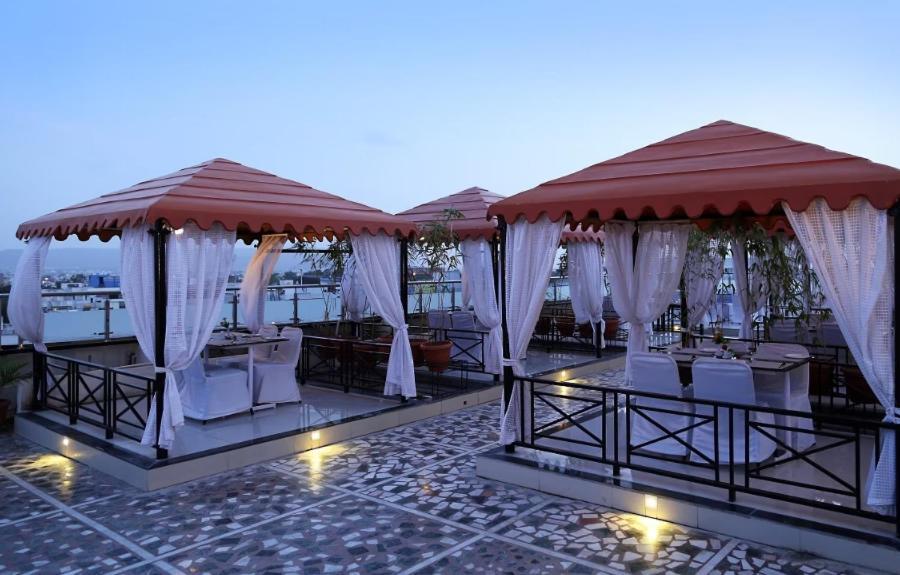 Hotel Atithi, Aurangabad エクステリア 写真