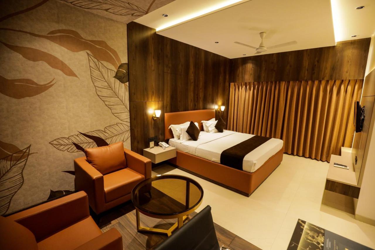Hotel Atithi, Aurangabad エクステリア 写真