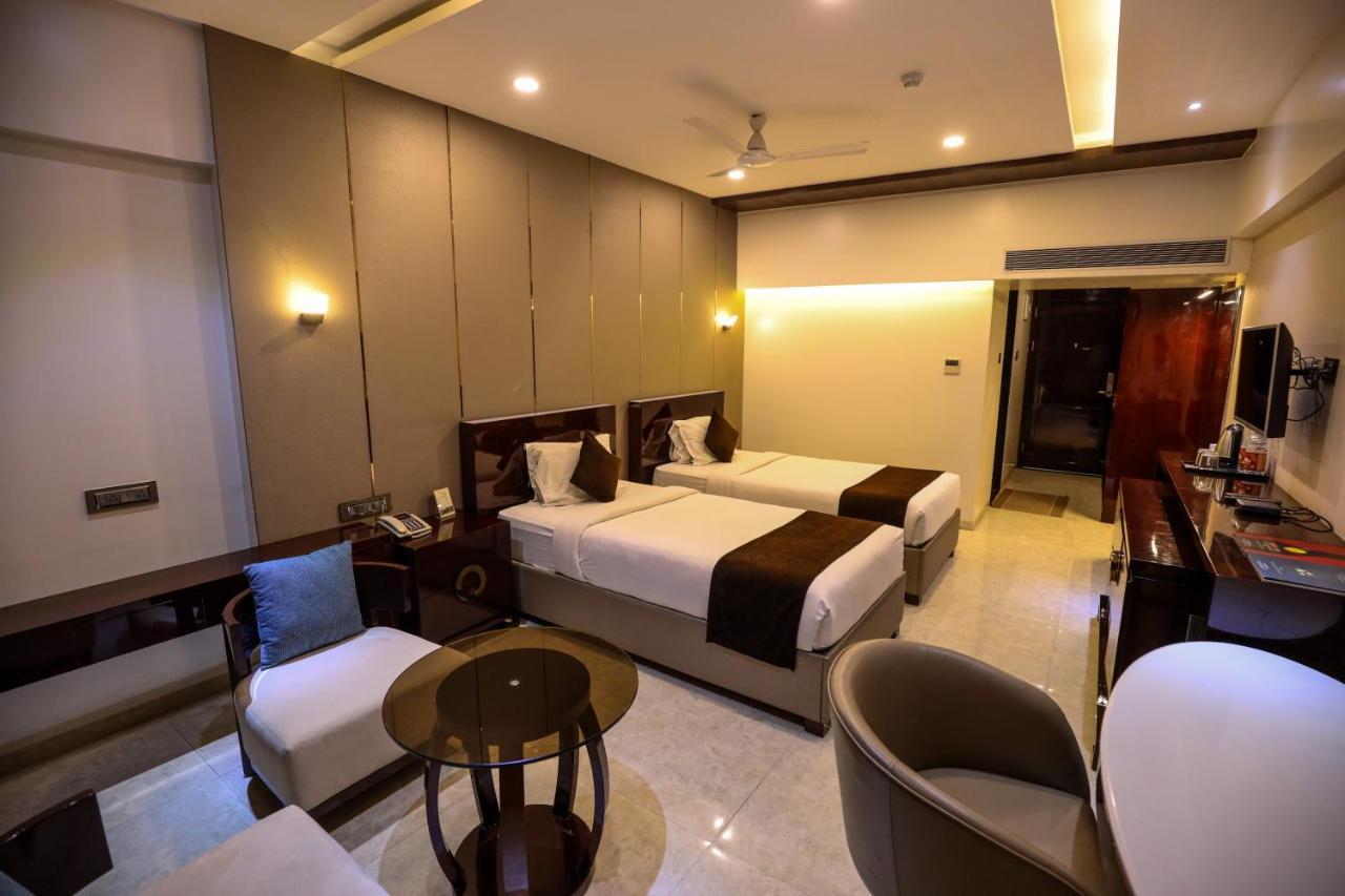 Hotel Atithi, Aurangabad エクステリア 写真